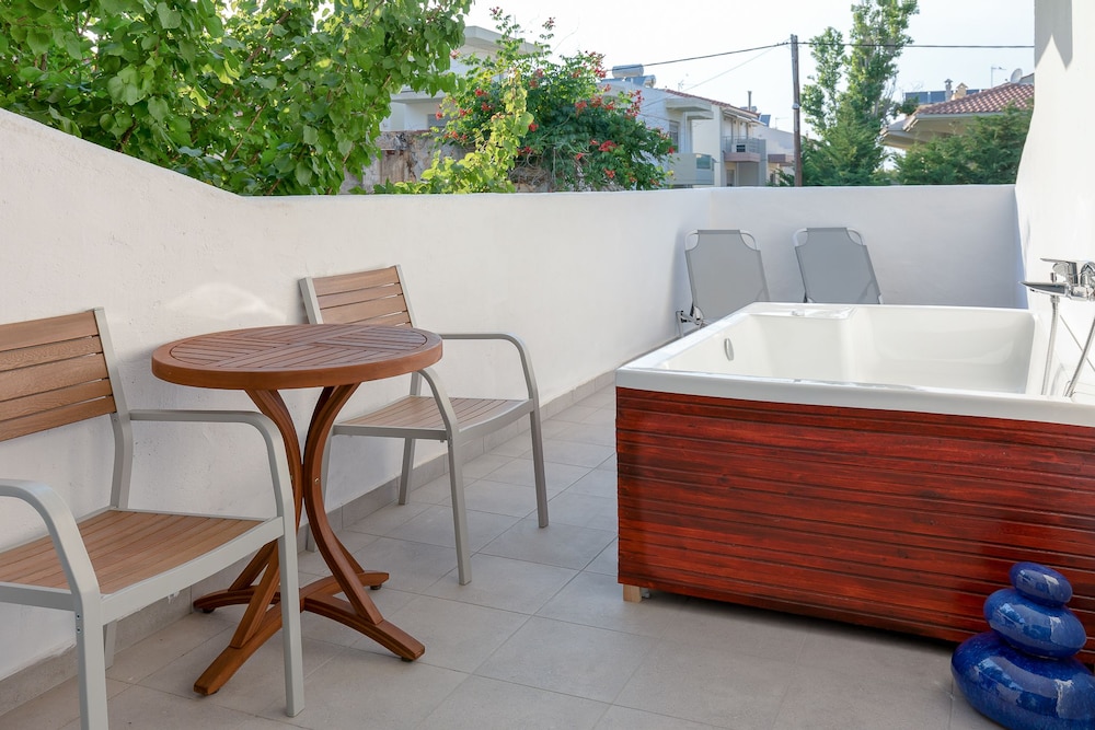 Nathalie Hotel — Hotel rooms in Ialyssos, South Aegean