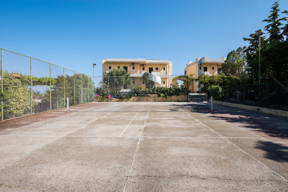 Nireas Hotel — Sports & recreation in Chania