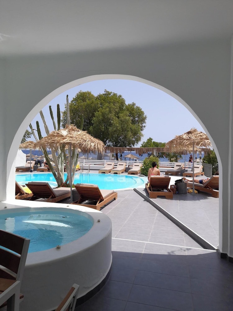 Nissia Beach Apartments and Suites — Swimming pool in Kamari, South Aegean