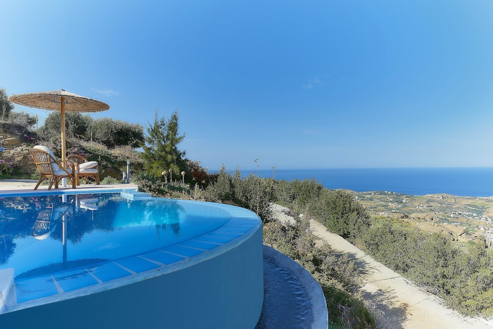 Nymphes Luxury Apartments — Swimming pool in Lygaria
