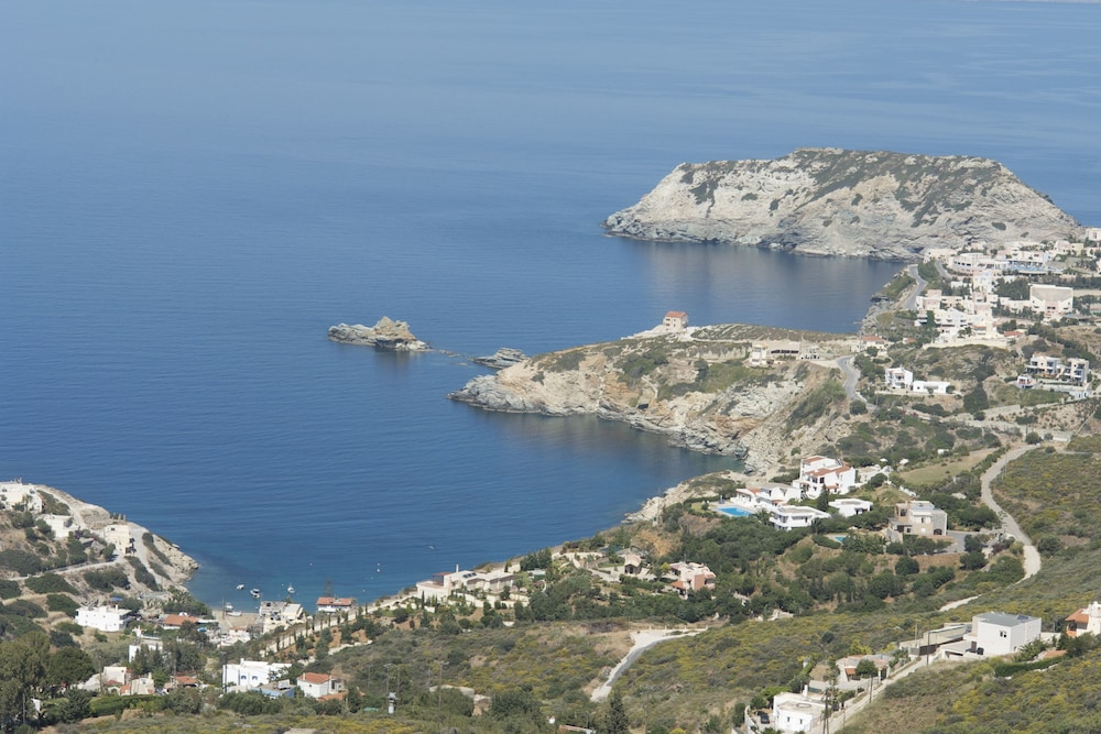 Nymphes Luxury Apartments — Attractions in the area in Lygaria