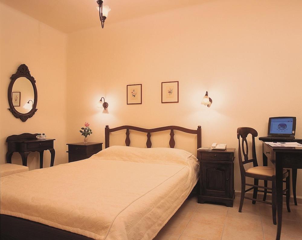 Nymphes Luxury Apartments — Hotel rooms in Lygaria