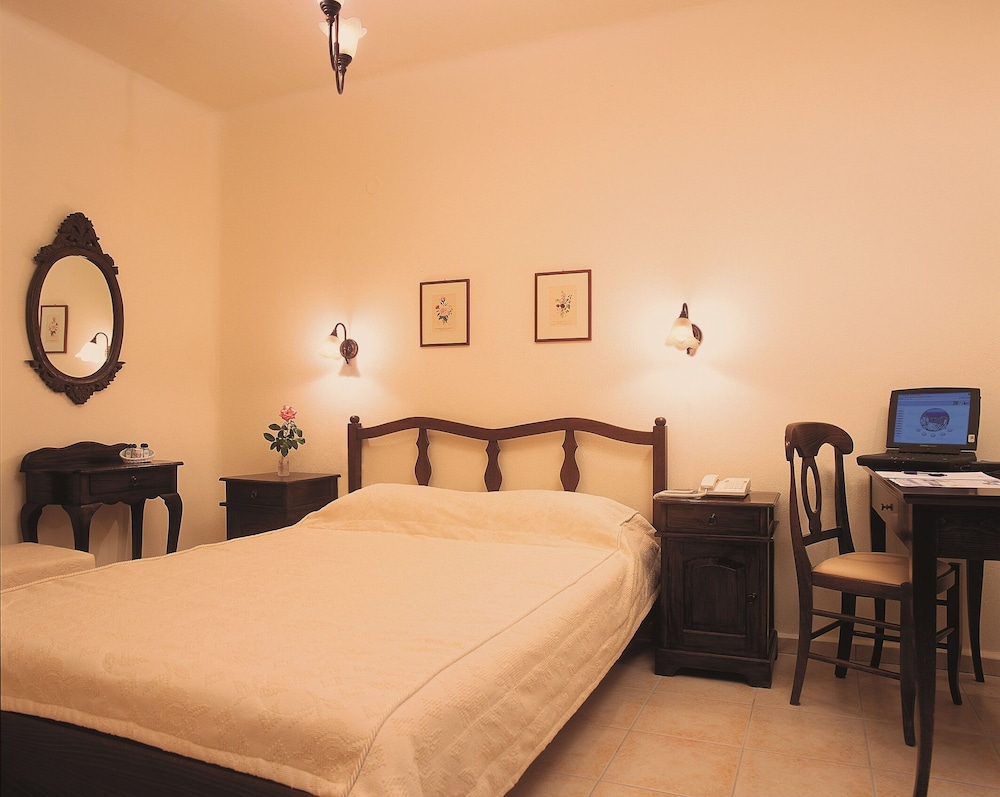Nymphes Luxury Apartments — Hotel rooms in Lygaria