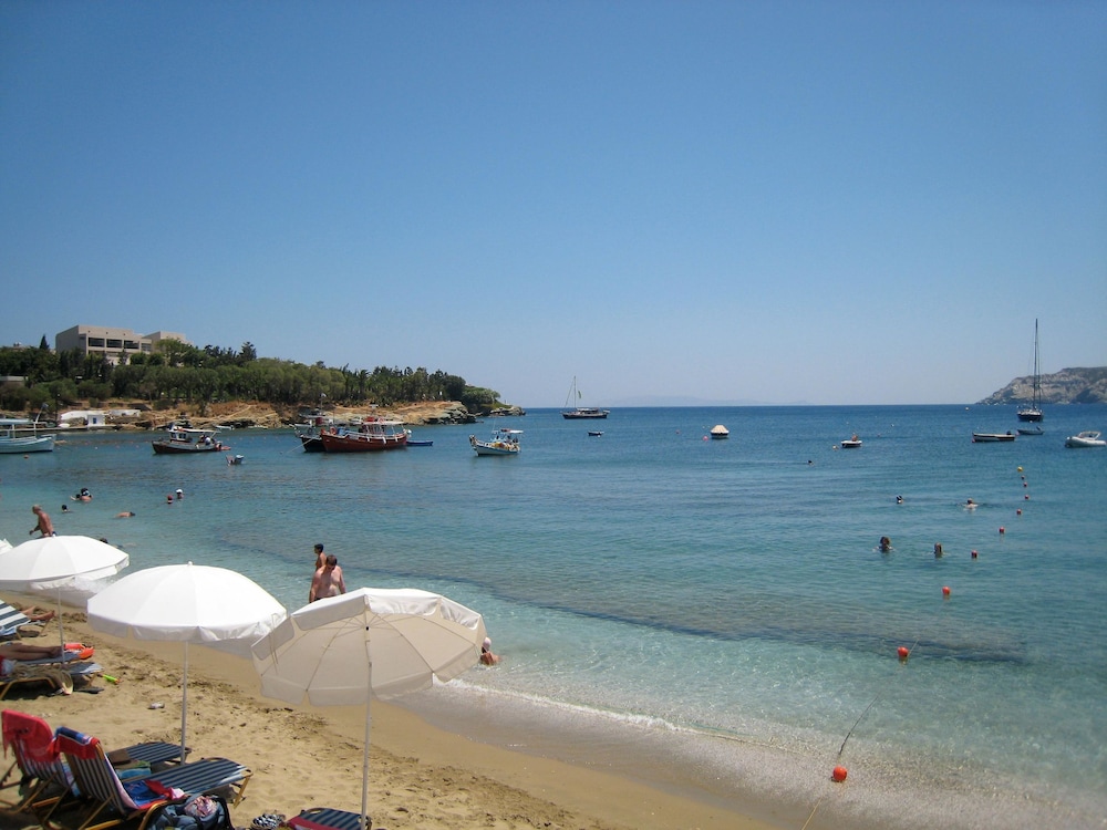Nymphes Luxury Apartments — Beach in Lygaria