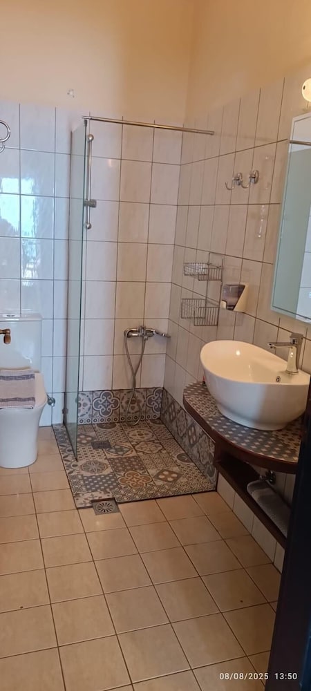 Nymphes Luxury Apartments — Hotel rooms in Lygaria