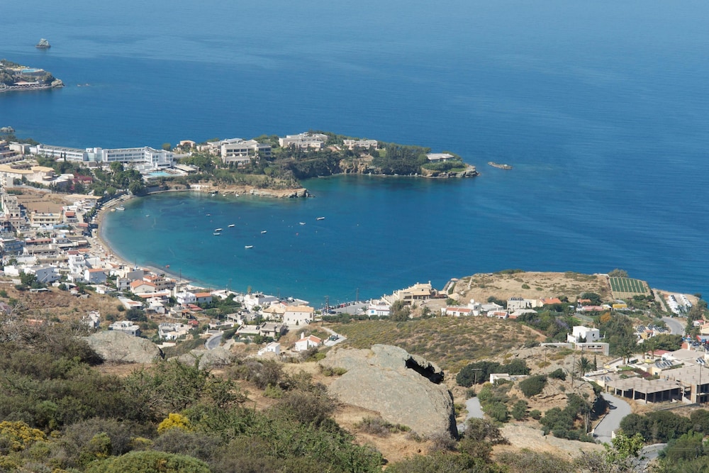 Nymphes Luxury Apartments — Attractions in the area in Lygaria