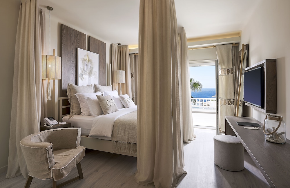 Palladium Hotel — Hotel rooms in Plati Gialos, South Aegean