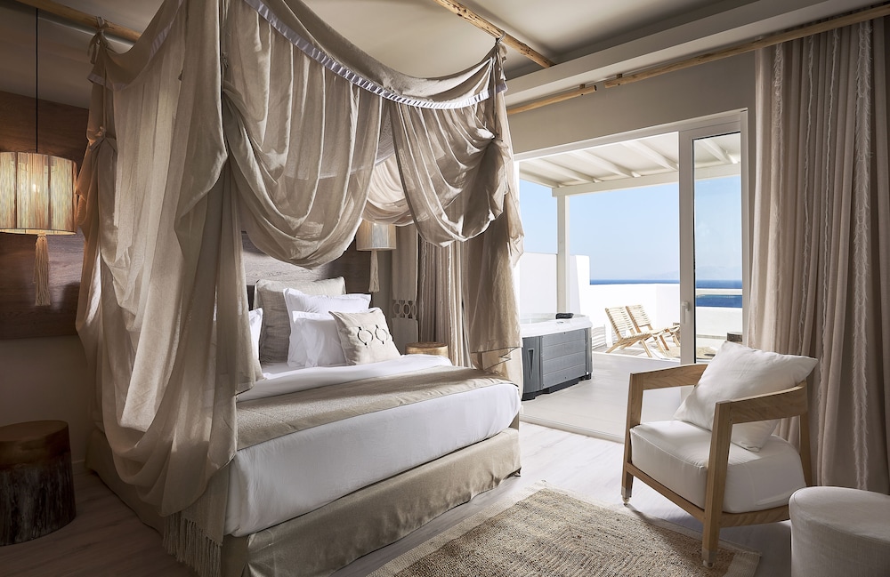 Palladium Hotel — Hotel rooms in Plati Gialos, South Aegean