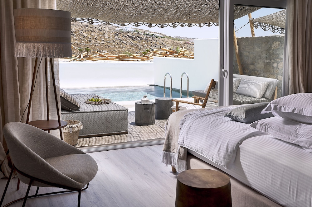 Palladium Hotel — Hotel rooms in Plati Gialos, South Aegean
