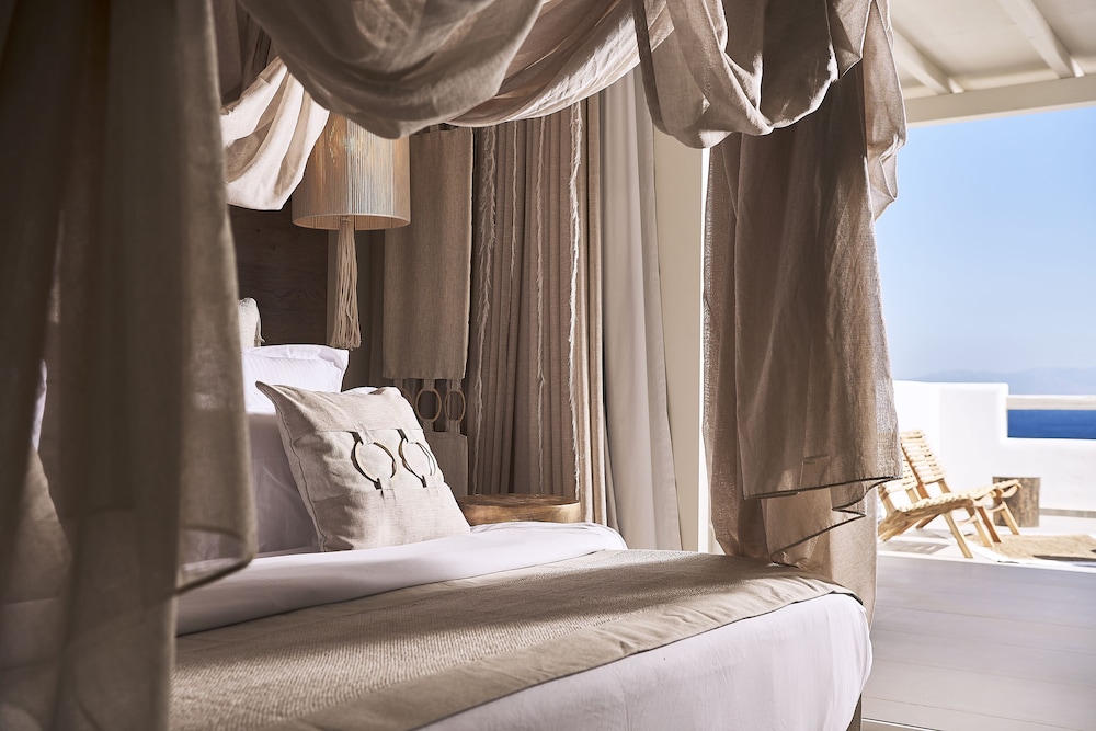 Palladium Hotel — Hotel rooms in Plati Gialos, South Aegean