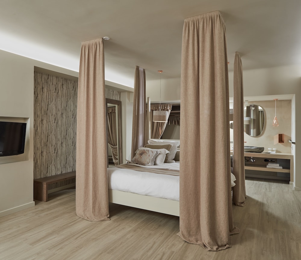 Palladium Hotel — Hotel rooms in Plati Gialos, South Aegean