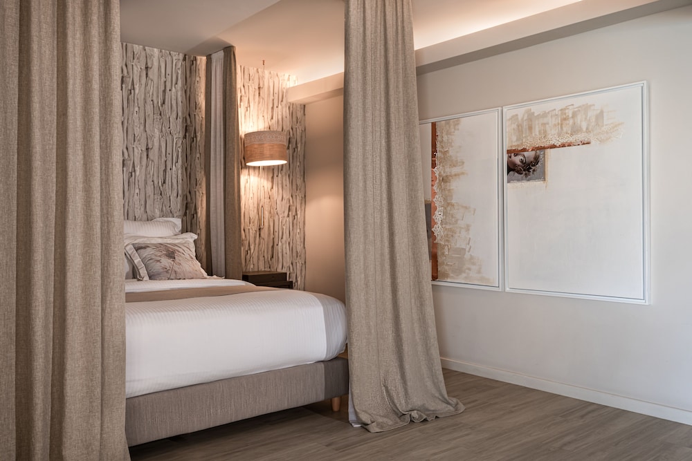 Palladium Hotel — Hotel rooms in Plati Gialos, South Aegean