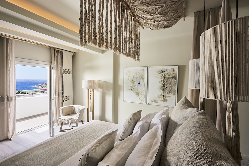 Palladium Hotel — Hotel rooms in Plati Gialos, South Aegean