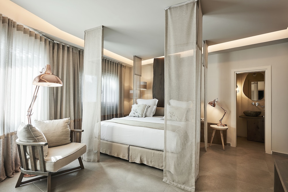 Palladium Hotel — Hotel rooms in Plati Gialos, South Aegean