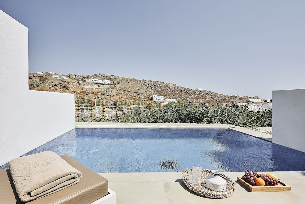 Palladium Hotel — Swimming pool in Plati Gialos, South Aegean