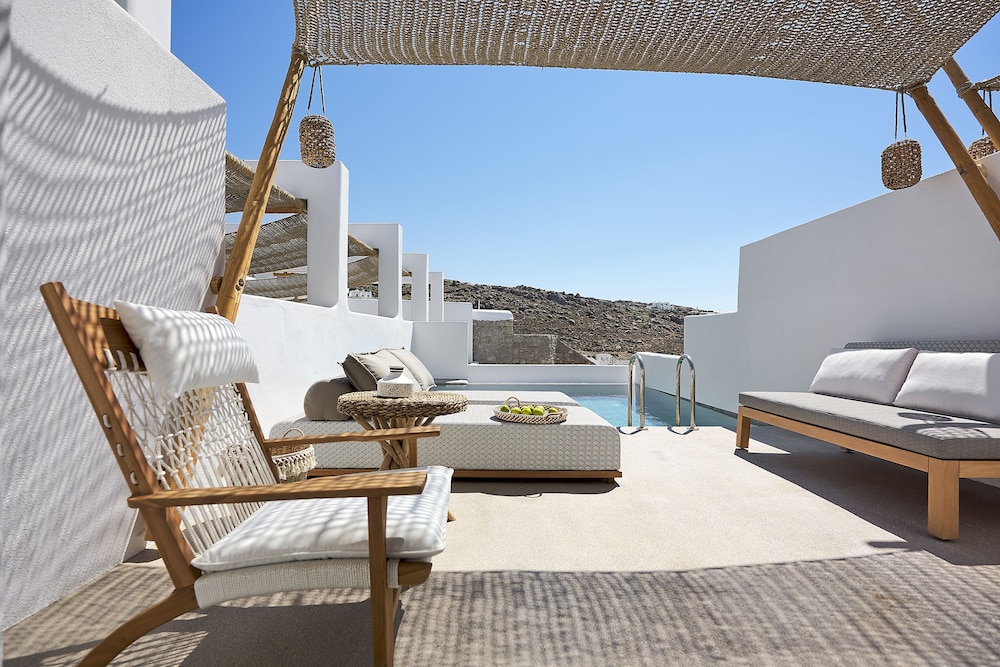 Palladium Hotel — Swimming pool in Plati Gialos, South Aegean