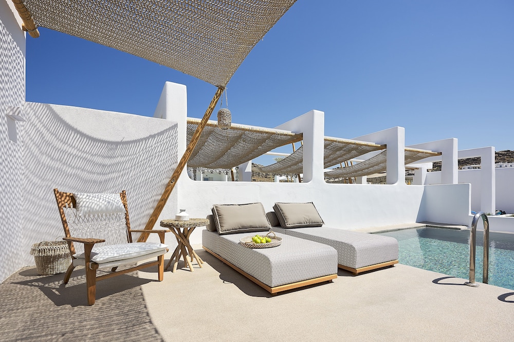 Palladium Hotel — Beach in Plati Gialos, South Aegean