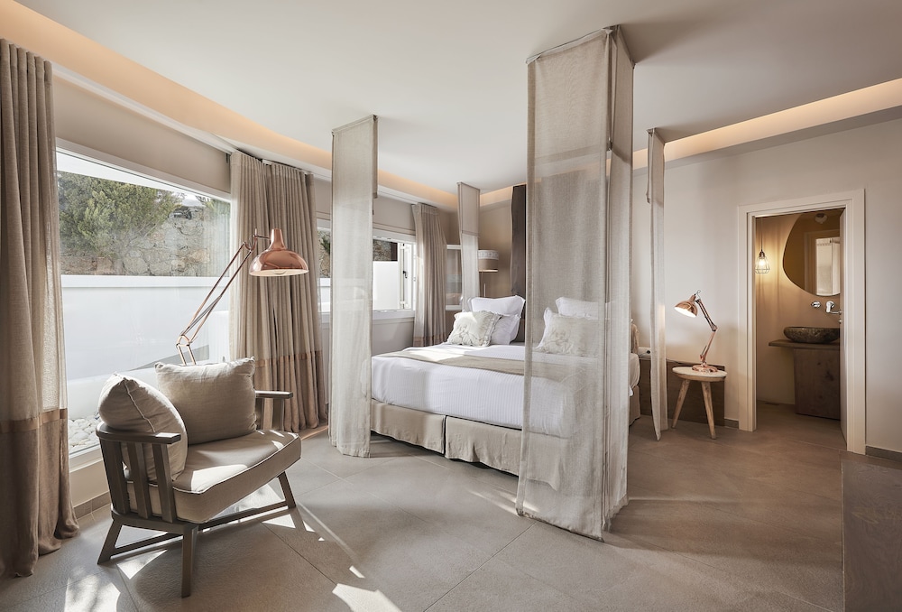 Palladium Hotel — Hotel rooms in Plati Gialos, South Aegean