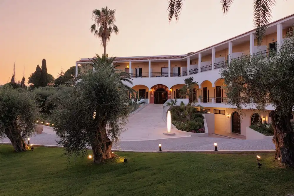 Paradise Hotel Corfu — Hotel building in Gouvia, Ionian Islands