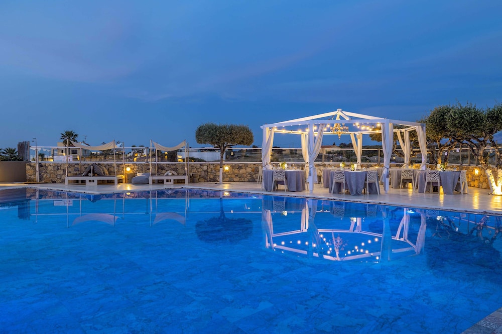 Paradise Island Villas — Swimming pool in Hersonissos