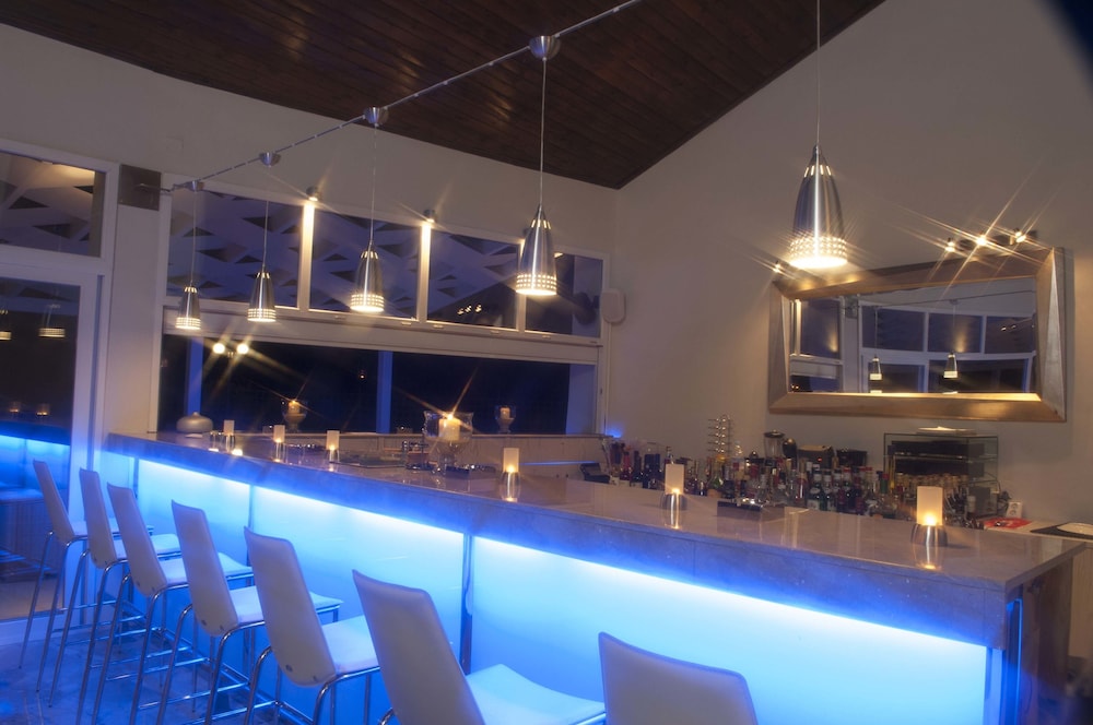 Paradise Island Villas — Restaurant & bars in Hersonissos