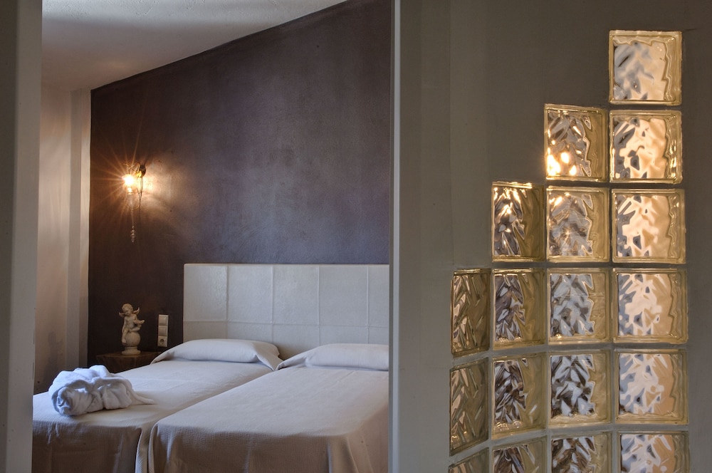 Paradise Island Villas — Hotel rooms in Hersonissos