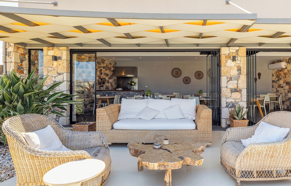 Paradise Island Villas — Hotel rooms in Hersonissos