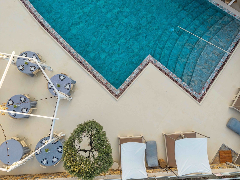 Paradise Island Villas — Swimming pool in Hersonissos