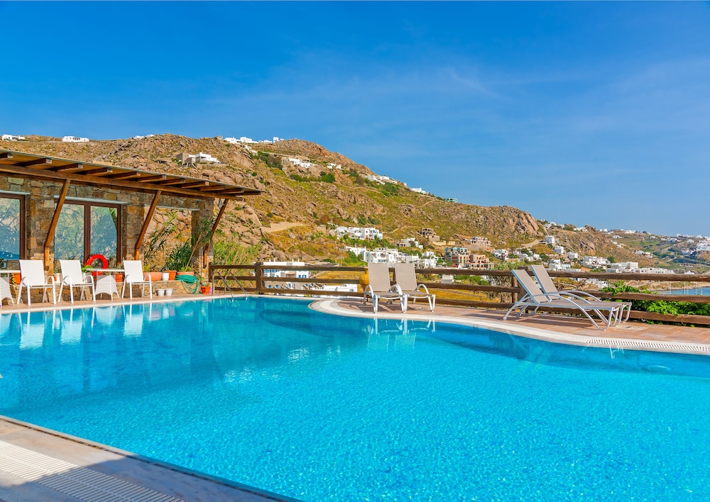 Paradision Hotel — Swimming pool in Tourlos, South Aegean