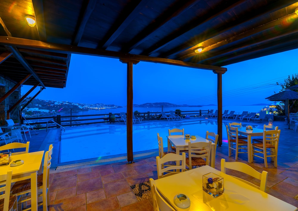 Paradision Hotel — Restaurant & bars in Tourlos, South Aegean