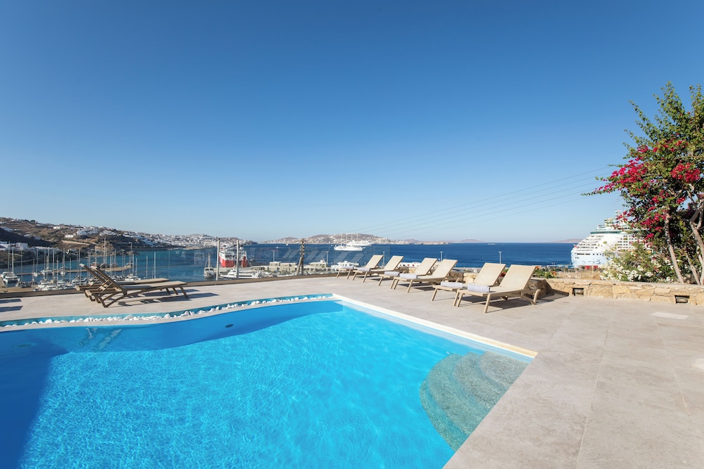 Paradision Hotel — Swimming pool in Tourlos, South Aegean