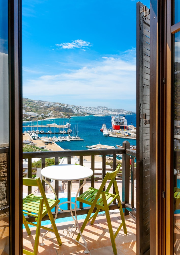 Paradision Hotel — Hotel rooms in Tourlos, South Aegean