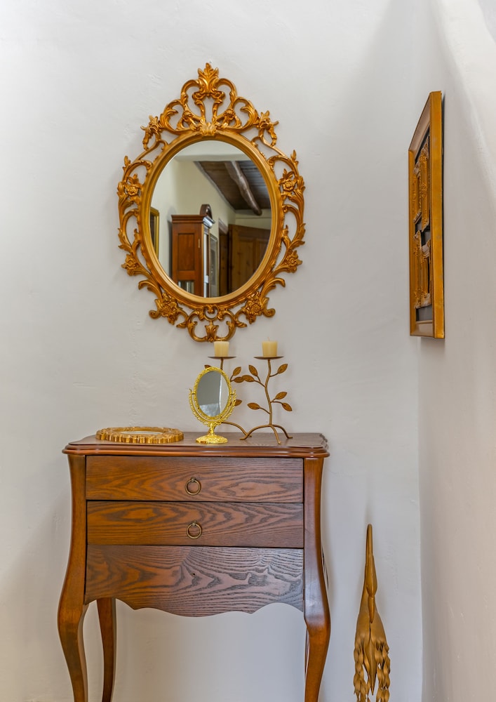 Paradision Hotel — Hotel rooms in Tourlos, South Aegean