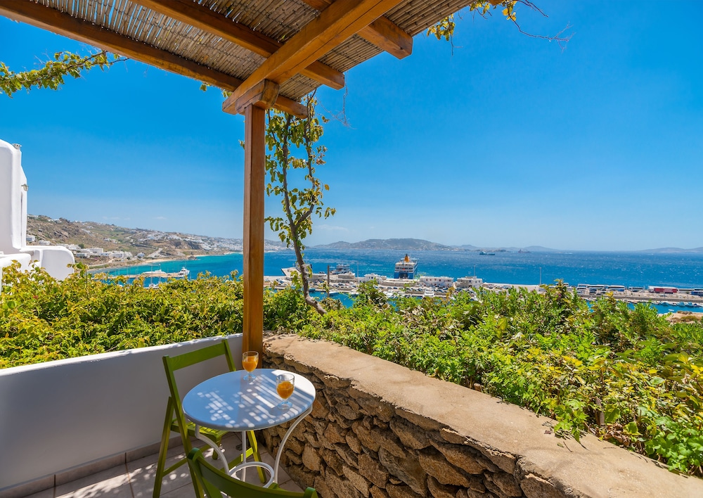 Paradision Hotel — Attractions in the area in Tourlos, South Aegean