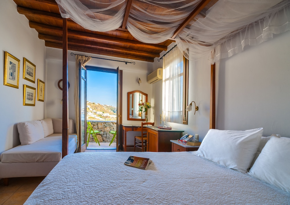 Paradision Hotel — Hotel rooms in Tourlos, South Aegean