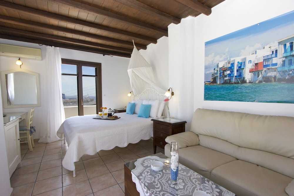 Paradision Hotel — Hotel rooms in Tourlos, South Aegean