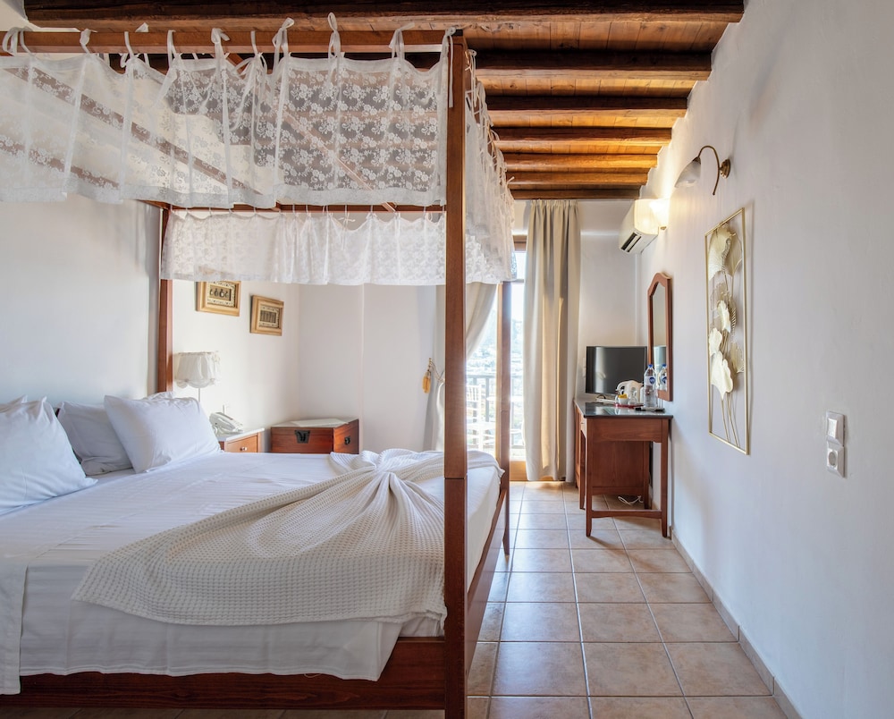 Paradision Hotel — Hotel rooms in Tourlos, South Aegean