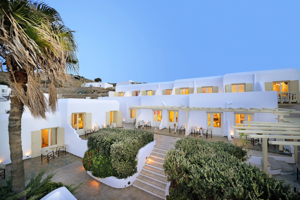 Hotel Pelican — Hotel building in Mykonos Town, South Aegean