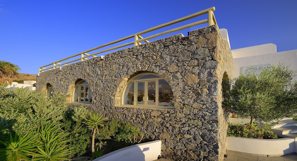 Hotel Pelican — Hotel building in Mykonos Town, South Aegean