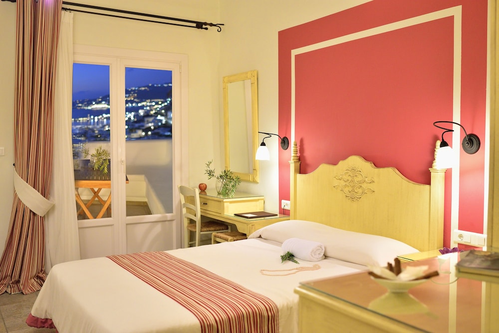 Hotel Pelican — Hotel rooms in Mykonos Town, South Aegean