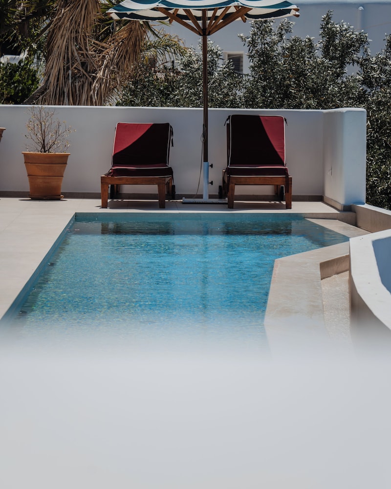 Pelican Bay Hotel — Swimming pool in Plati Gialos, South Aegean