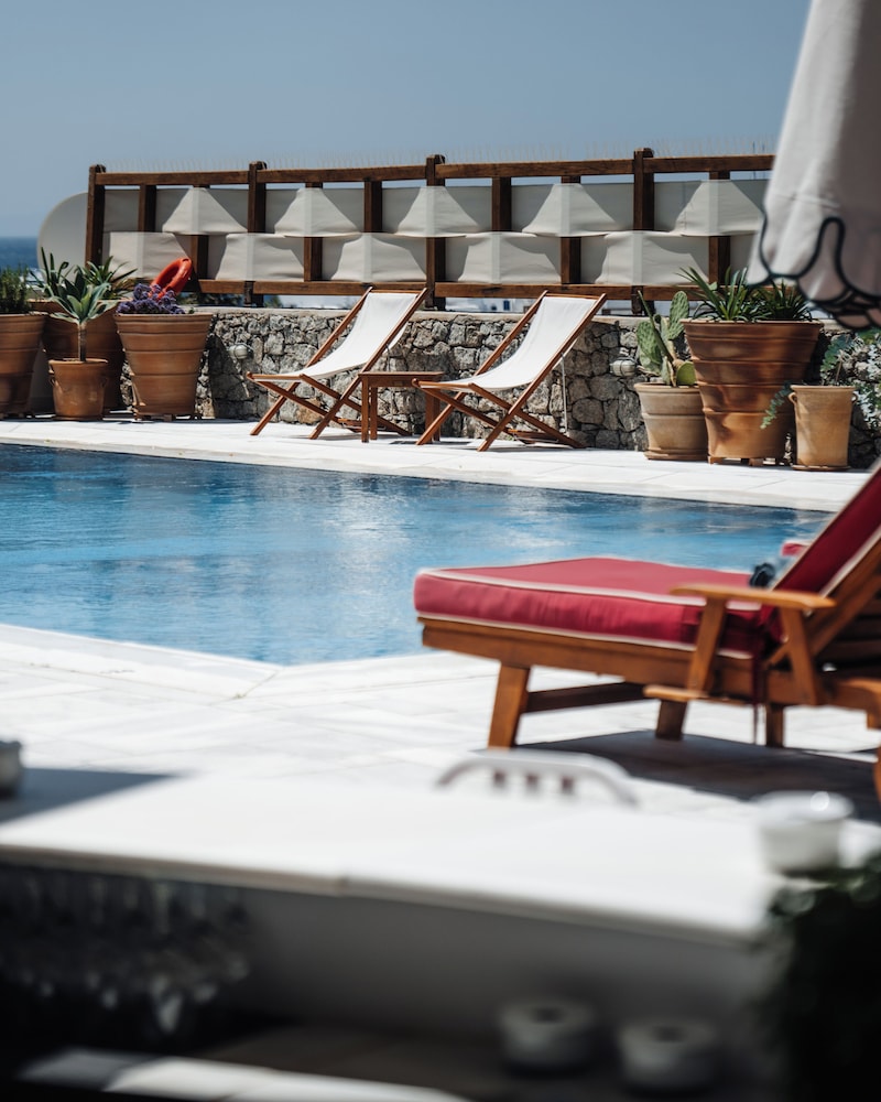 Pelican Bay Hotel — Swimming pool in Plati Gialos, South Aegean