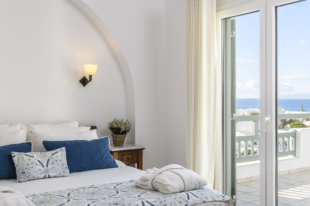 Pelican Bay Hotel — Hotel rooms in Plati Gialos, South Aegean