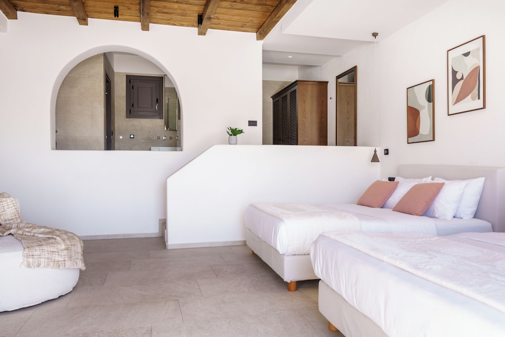 Pelican Bay Hotel — Hotel rooms in Plati Gialos, South Aegean