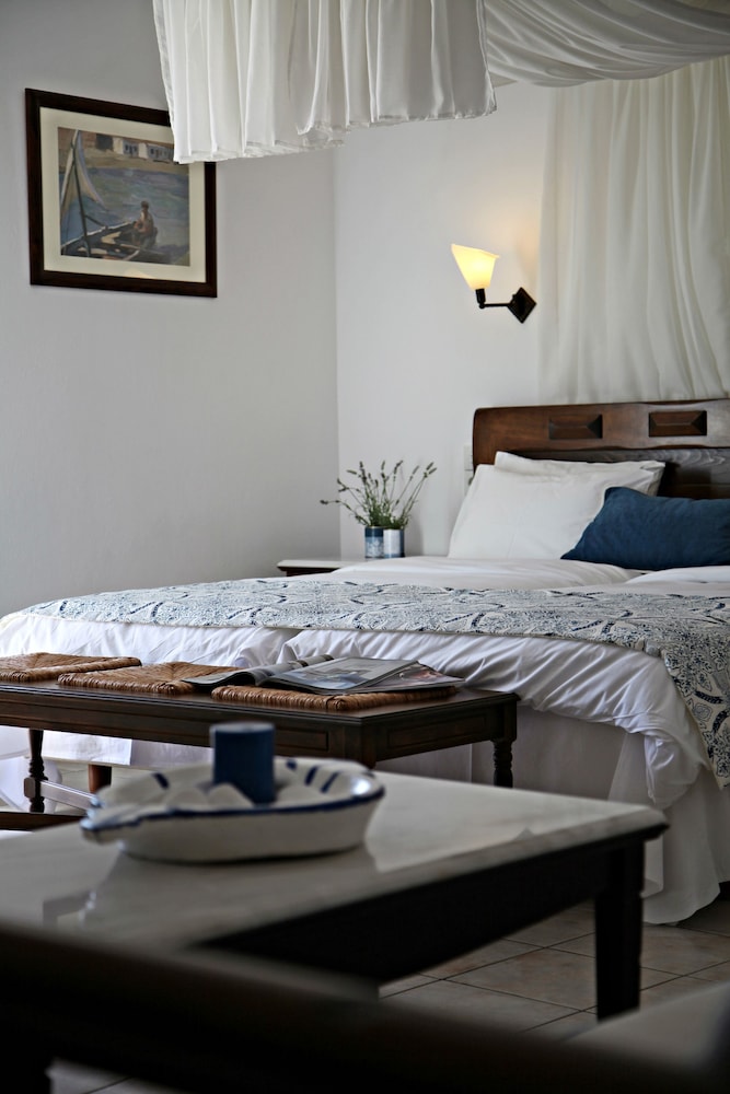 Pelican Bay Hotel — Hotel rooms in Plati Gialos, South Aegean