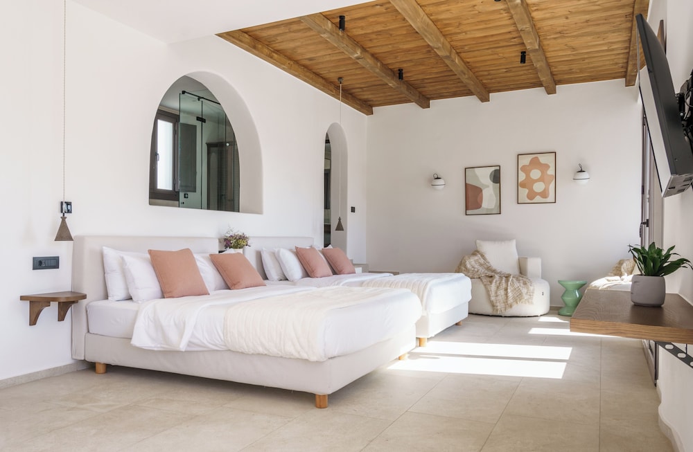 Pelican Bay Hotel — Hotel rooms in Plati Gialos, South Aegean