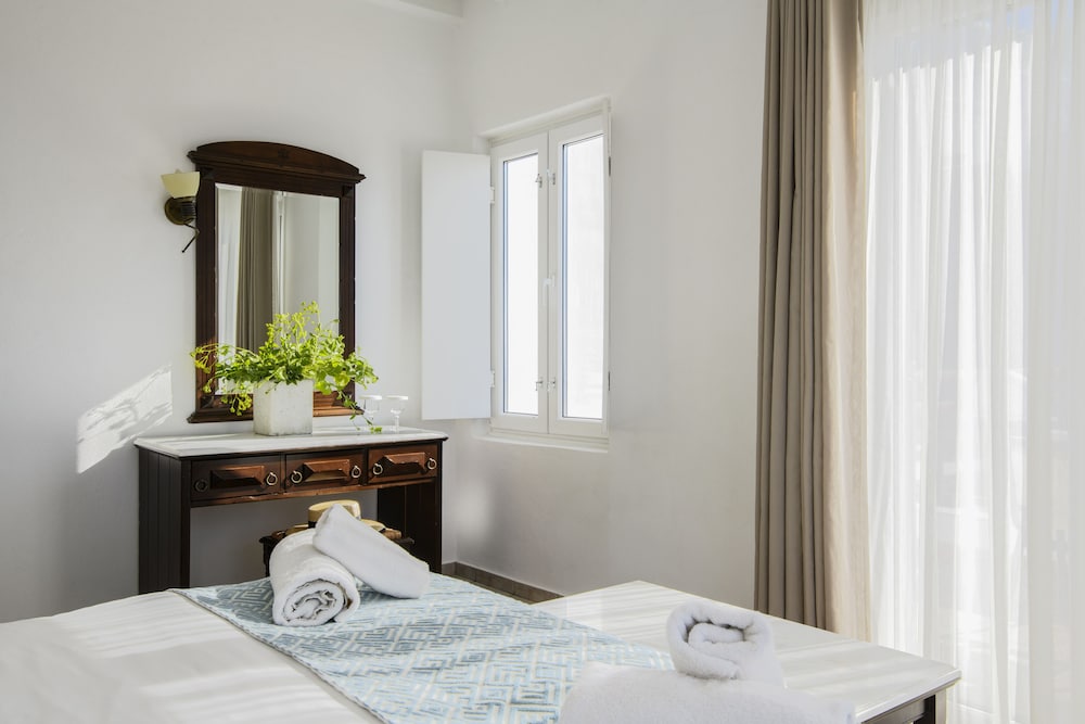 Pelican Bay Hotel — Hotel rooms in Plati Gialos, South Aegean