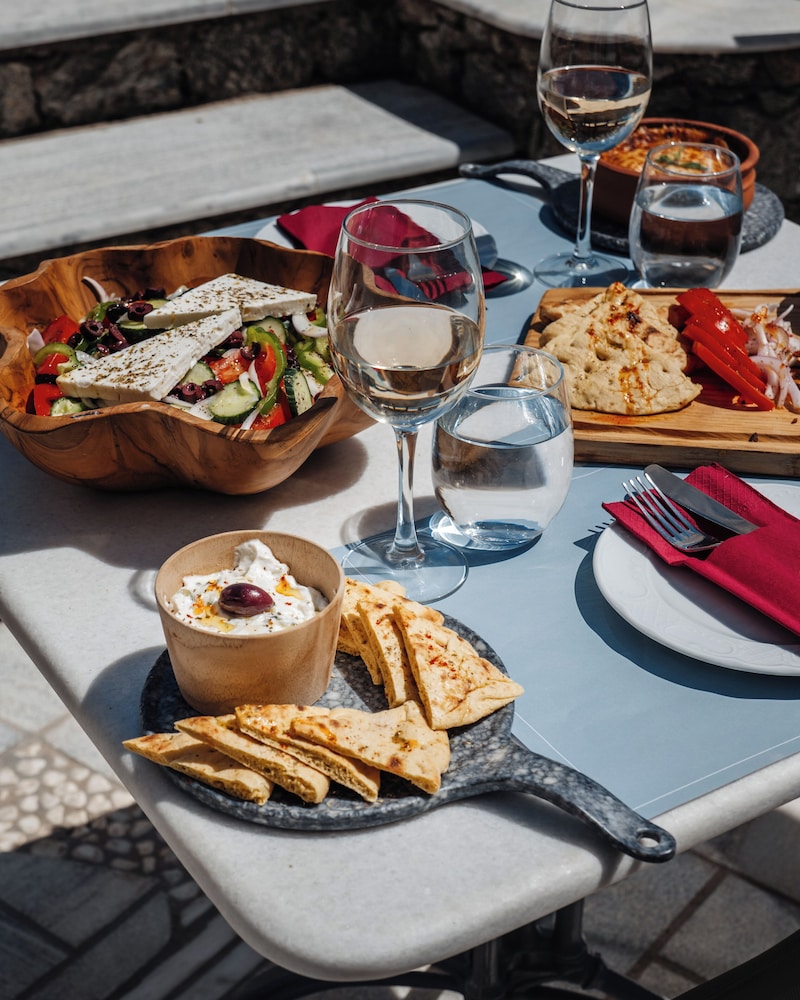 Pelican Bay Hotel — Restaurant & bars in Plati Gialos, South Aegean