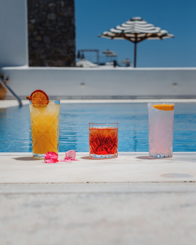 Pelican Bay Hotel — Swimming pool in Plati Gialos, South Aegean