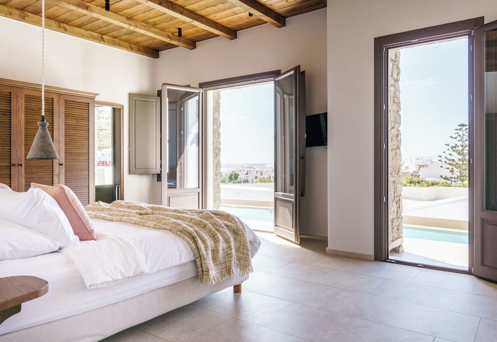 Pelican Bay Hotel — Hotel rooms in Plati Gialos, South Aegean